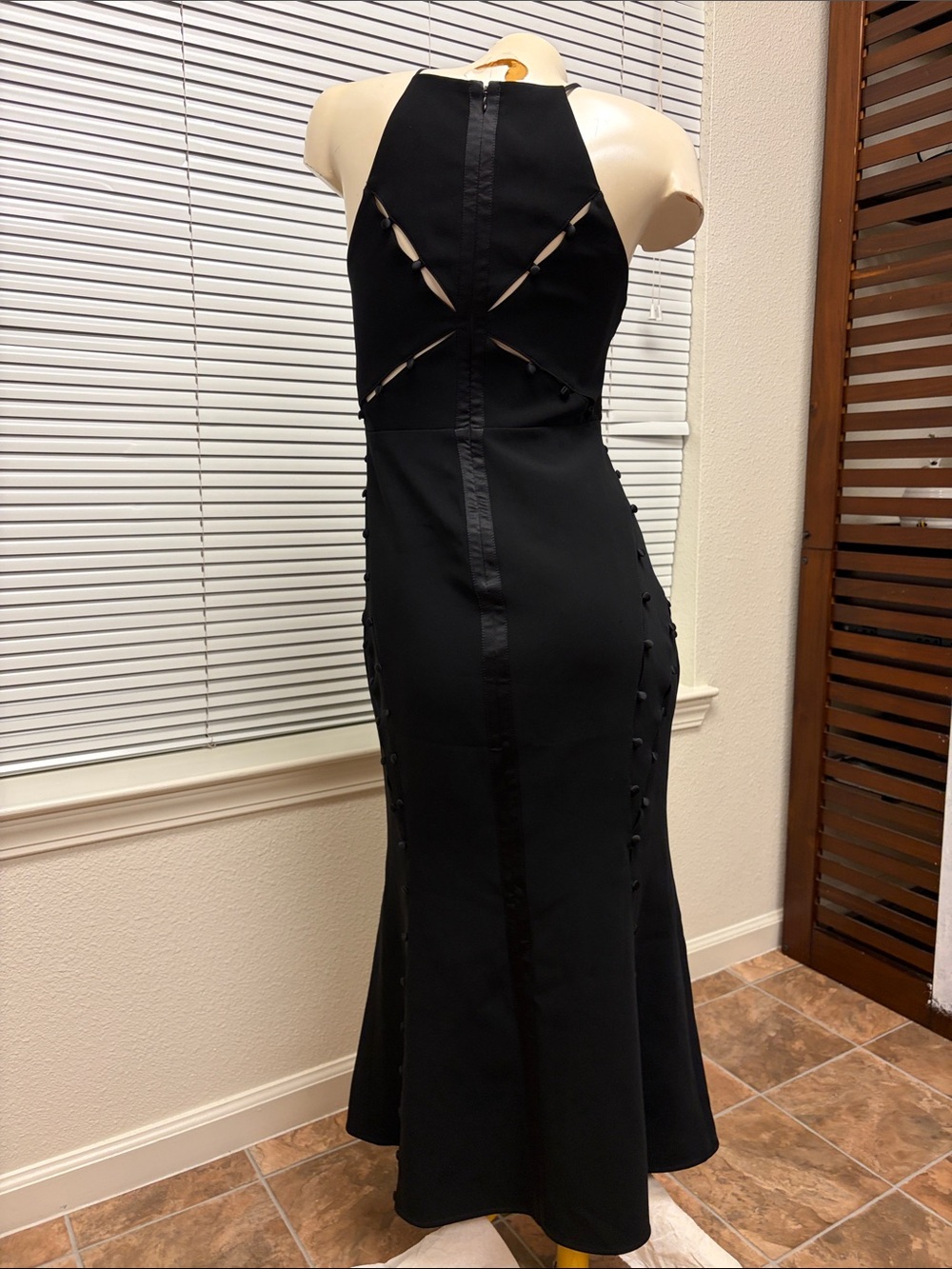 cinq a sept Black and White Dress Label Detail - Picture 4 of 5